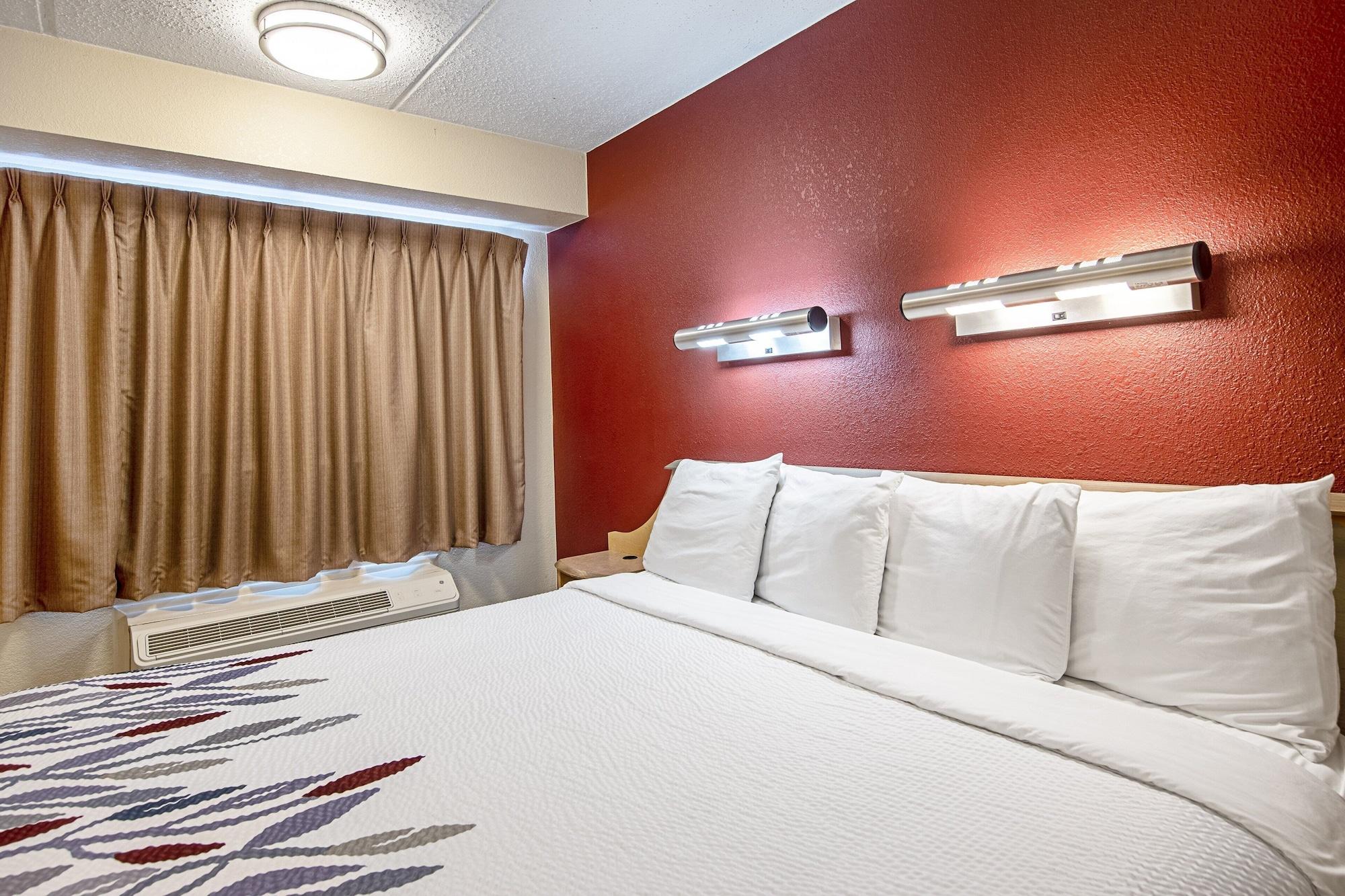 Motel Red Roof 2*